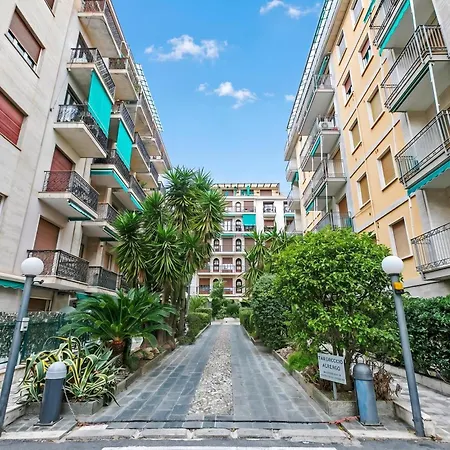 Apartment Casa Amorosa Town Center With Terrace And A/c - Happy Alassio