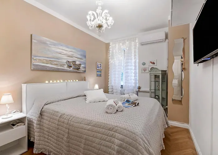 Casa Amorosa Town Center - Happy Rentals Alassio